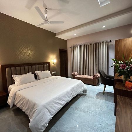 Ashirvad Homestay Varanasi Bagian luar foto