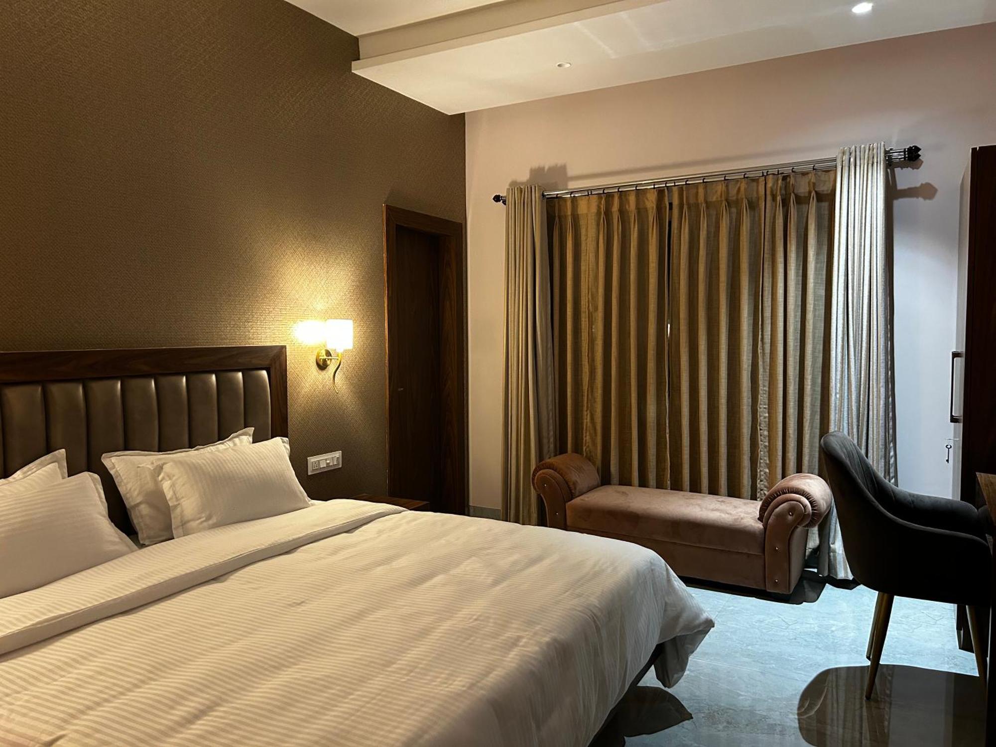 Ashirvad Homestay Varanasi Bagian luar foto